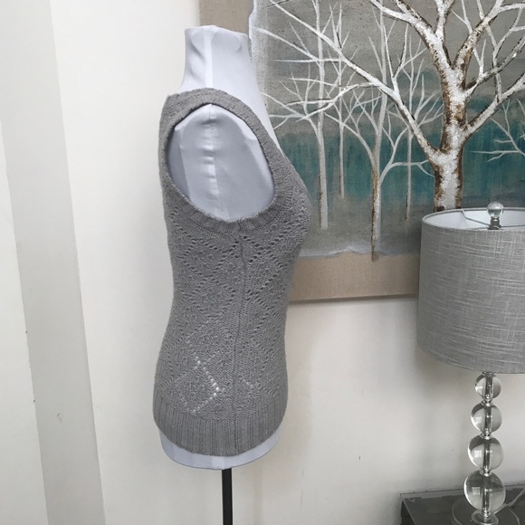 Express Beautiful Grey Sweater Vest - Picture 5 of 6